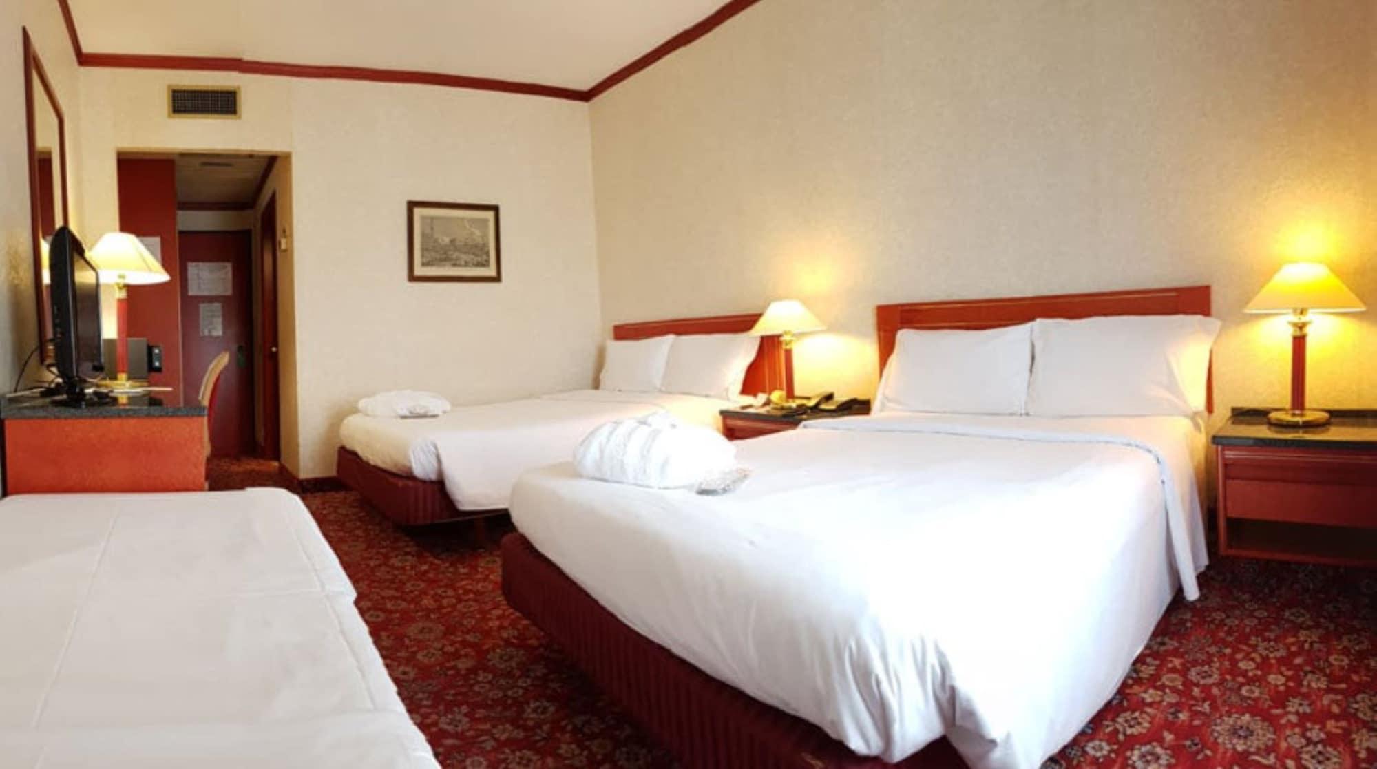 Hotel Russott
